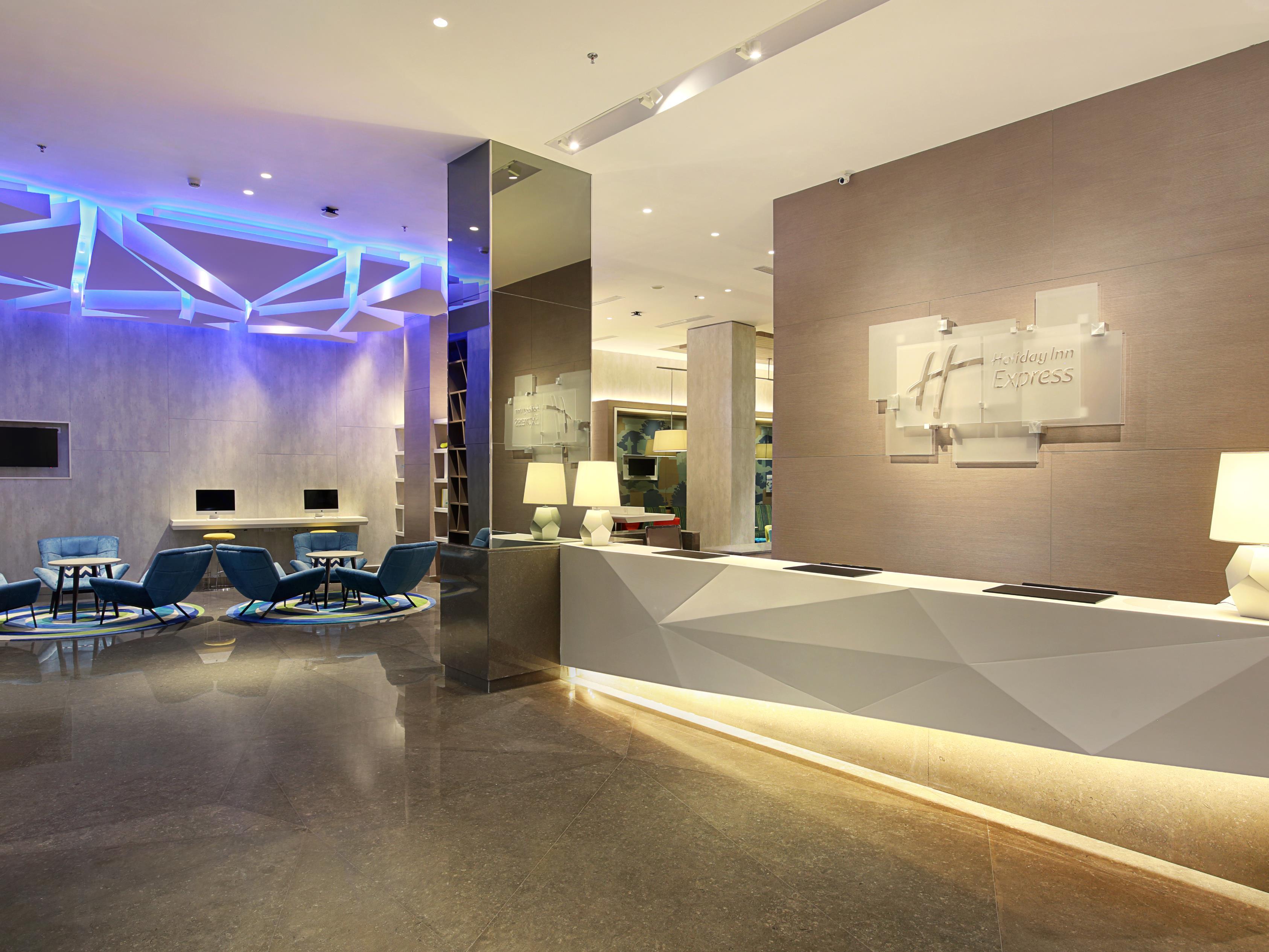 Holiday Inn Express Jakarta Wahid Hasyim By Ihg Exteriör bild