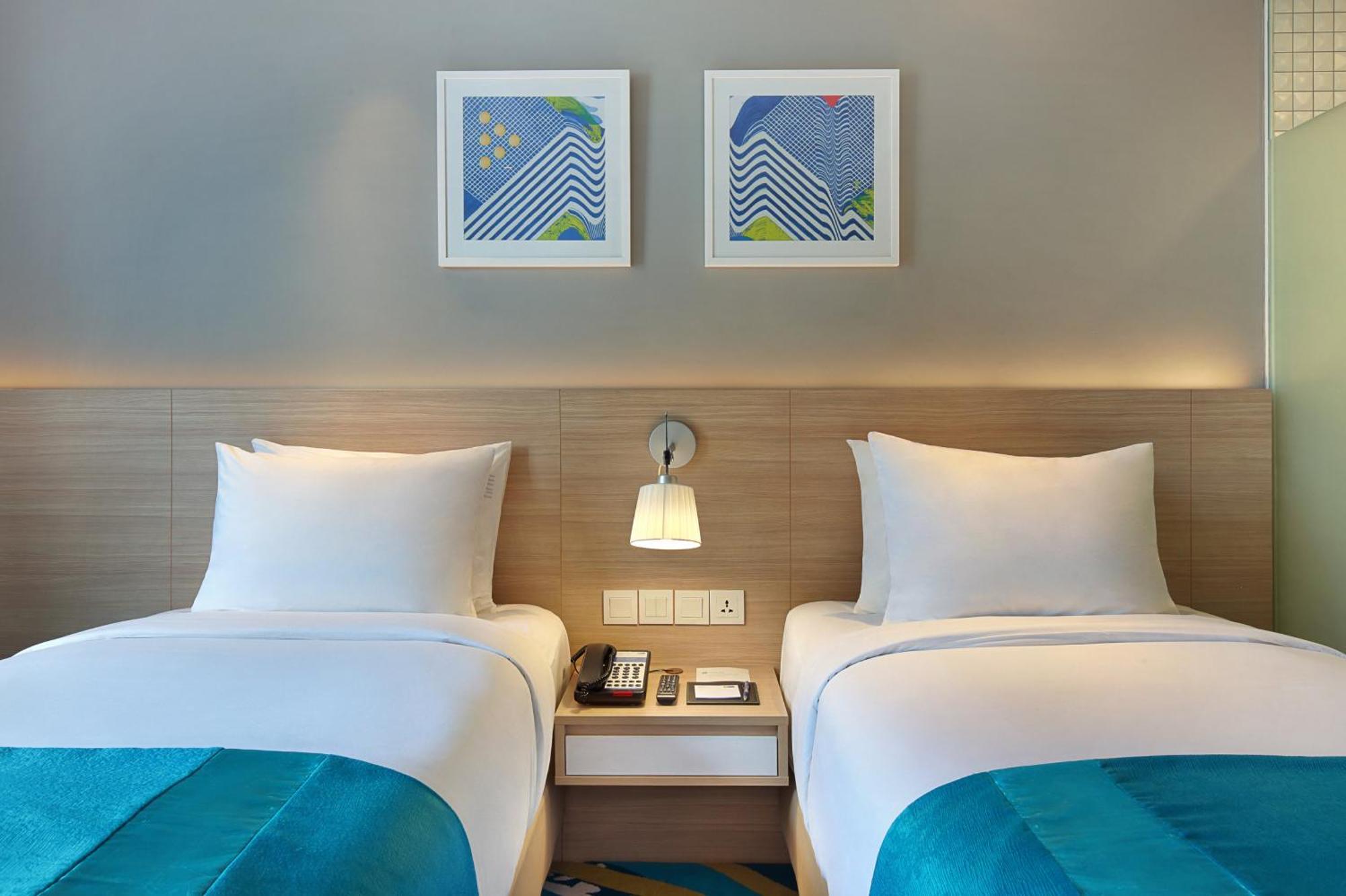 Holiday Inn Express Jakarta Wahid Hasyim By Ihg Exteriör bild