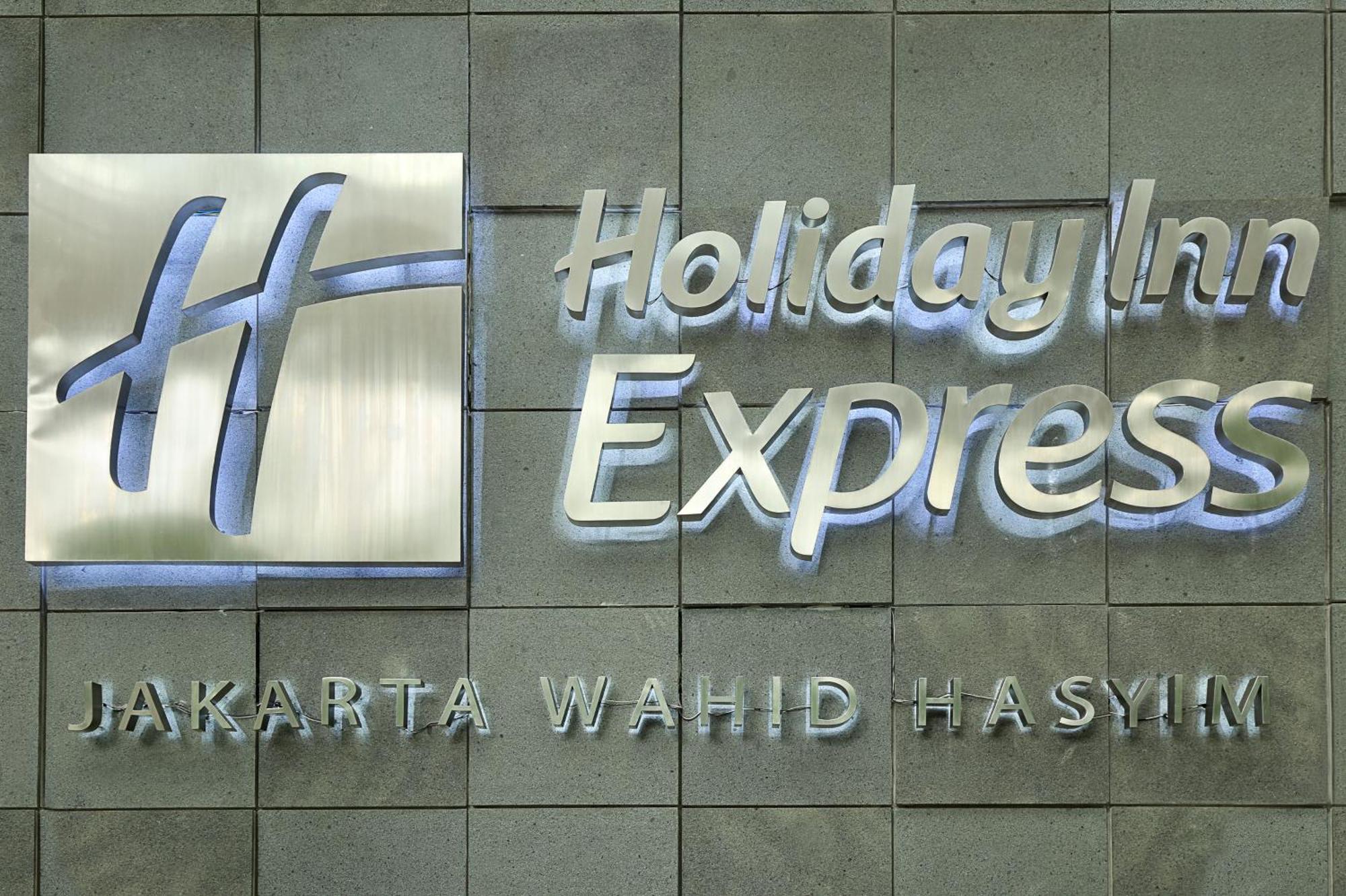 Holiday Inn Express Jakarta Wahid Hasyim By Ihg Exteriör bild